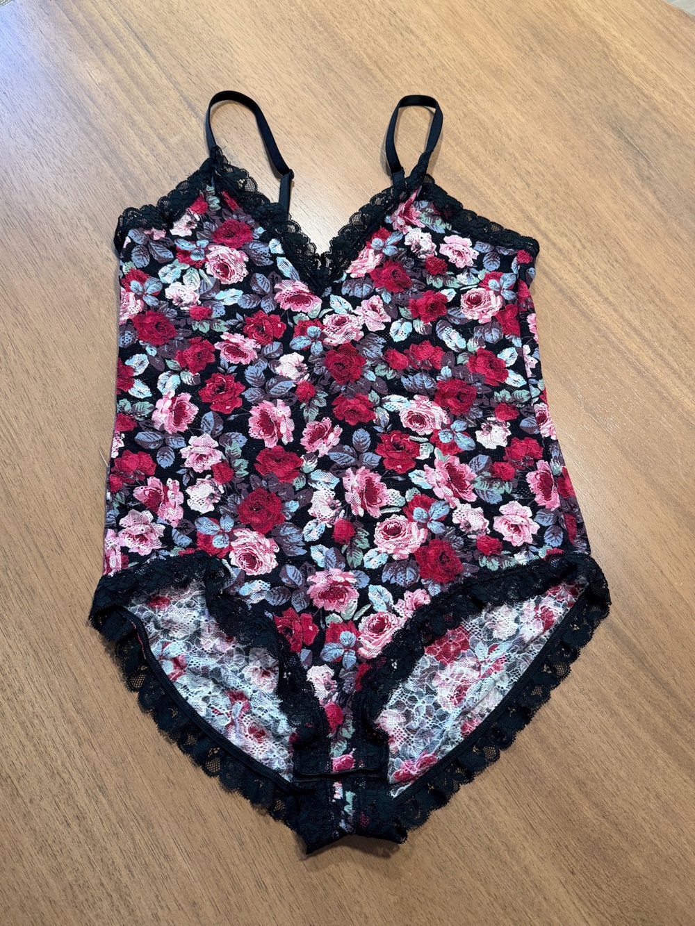 Old navy - Lace floral bodysuit